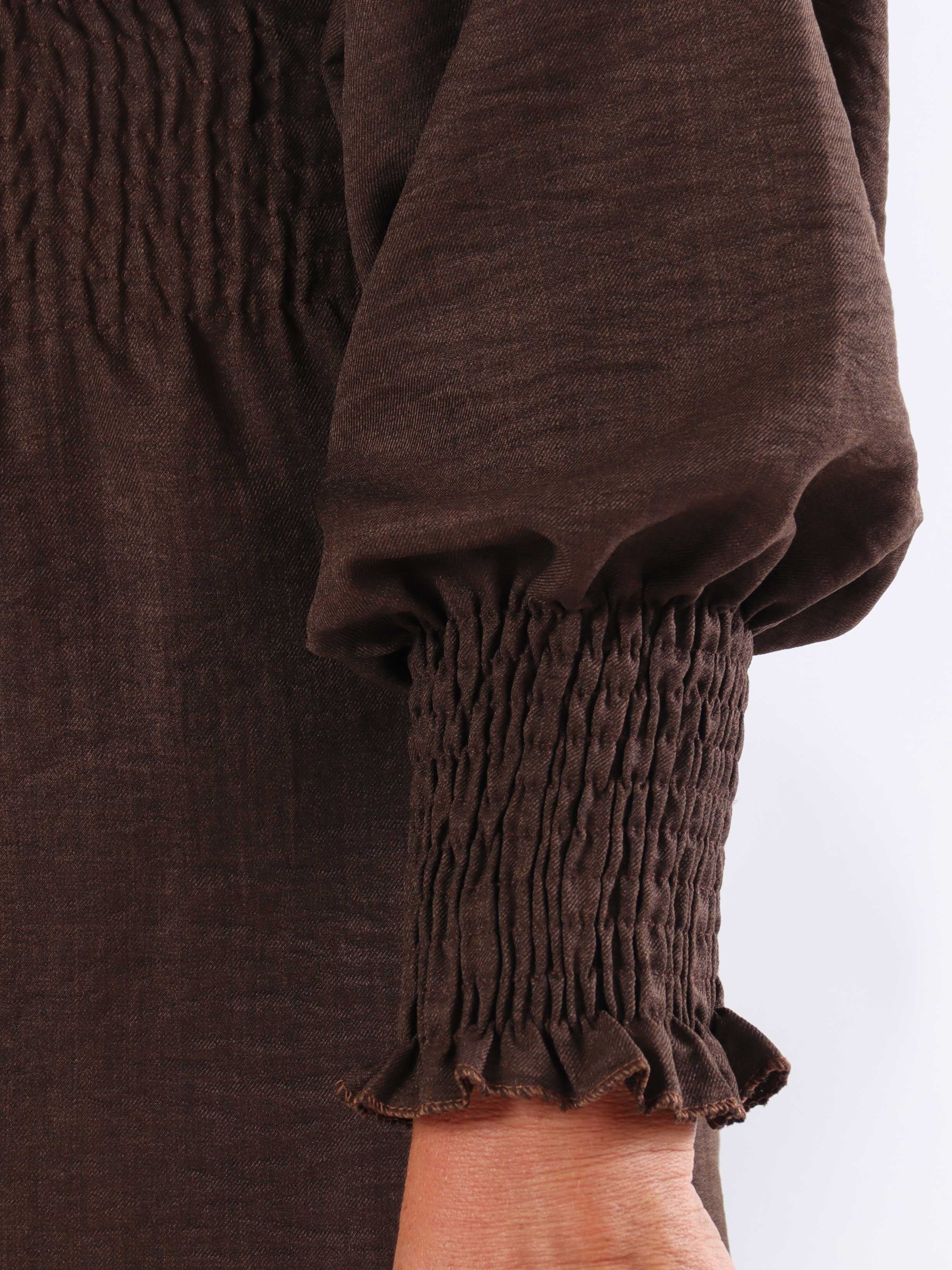 Samara - Sød plus size kjole med smock og knapper